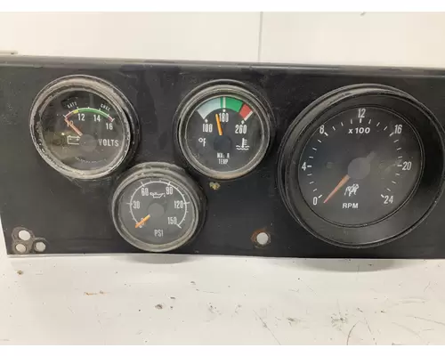 MACK MR688S Instrument Cluster