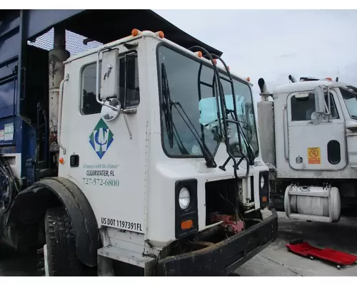 MACK MR688 CAB