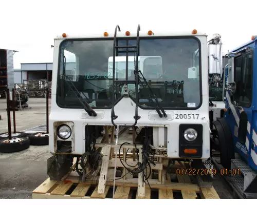 MACK MR688 CAB