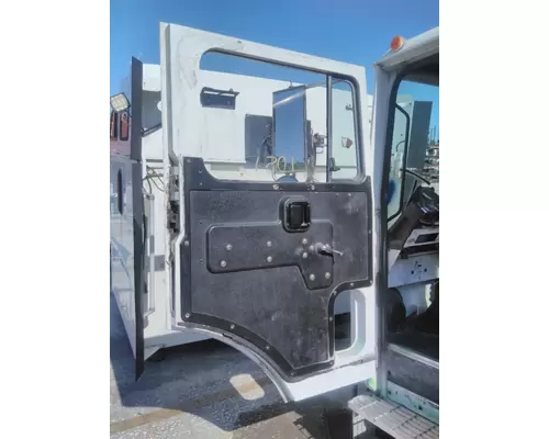 MACK MR688 CAB