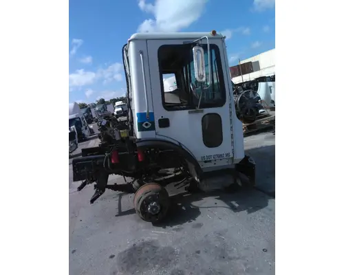MACK MR688 CAB