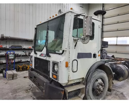 MACK MR688 CAB