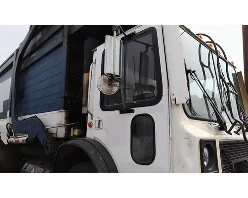 MACK MR688 DOOR ASSEMBLY, FRONT