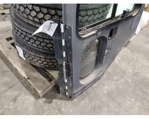 MACK MR688 DOOR ASSEMBLY, FRONT