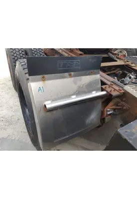 MACK MR688 FENDER, QUARTER/HALF REAR