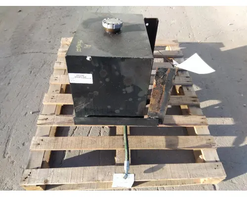 MACK MR688 FUEL TANK