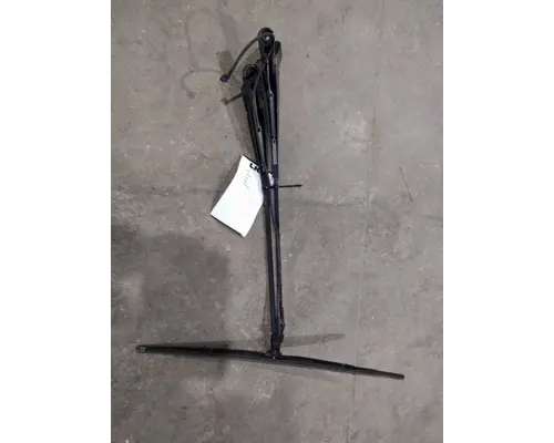 MACK MR688 WINDSHIELD WIPER ARM