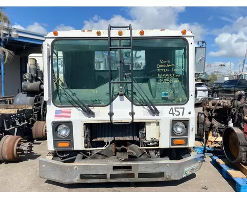 MACK MR690S Cab