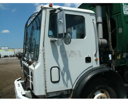 MACK MR690S Door Assembly, Front
