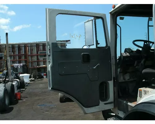 MACK MR690S Door Assembly, Front