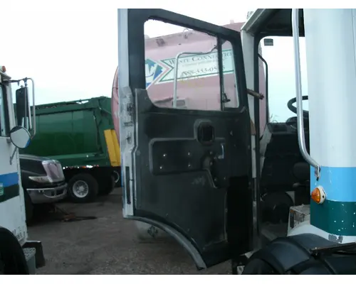 MACK MRU 613 Door Assembly, Front