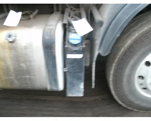 MACK MRU 613 Fuel Tank