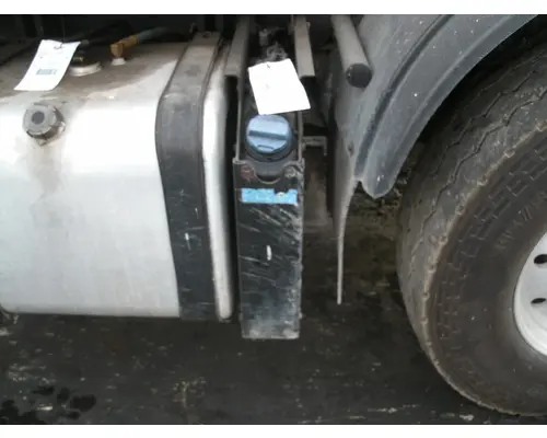 MACK MRU 613 Fuel Tank