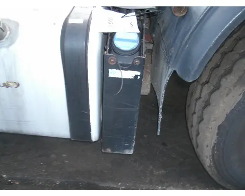 MACK MRU 613 Fuel Tank