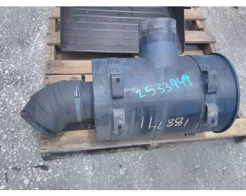 MACK MRU613 AIR CLEANER