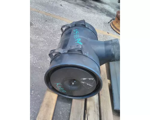 MACK MRU613 AIR CLEANER