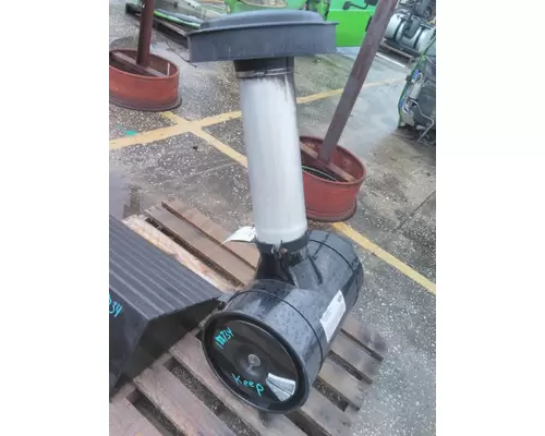 MACK MRU613 AIR CLEANER