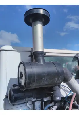 MACK MRU613 AIR CLEANER