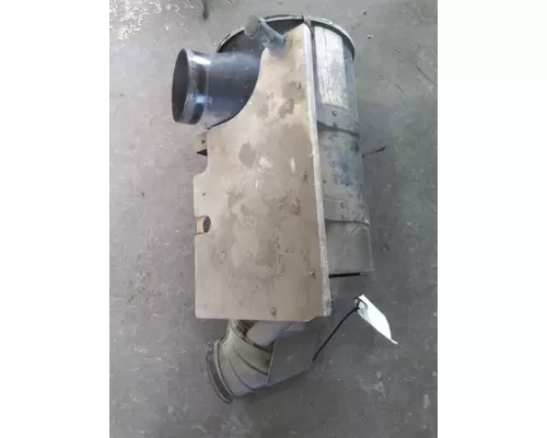 MACK MRU613 AIR CLEANER