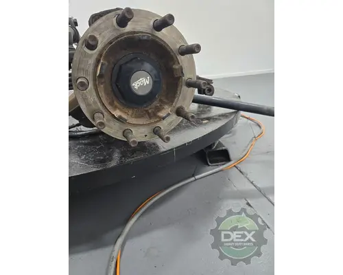 MACK MRU613 Axle Assembly, Front (Steer)