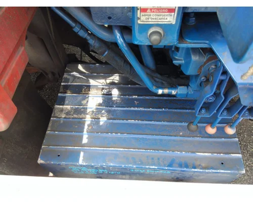MACK MRU613 BATTERY BOX