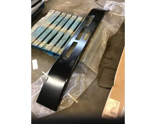 MACK MRU613 BUMPER ASSEMBLY, FRONT