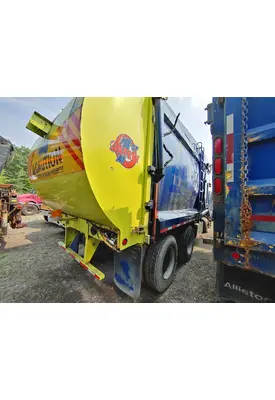 MACK MRU613 Body / Bed