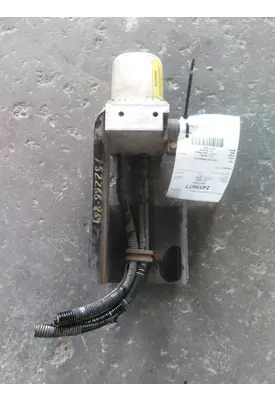 MACK MRU613 CAB JACK