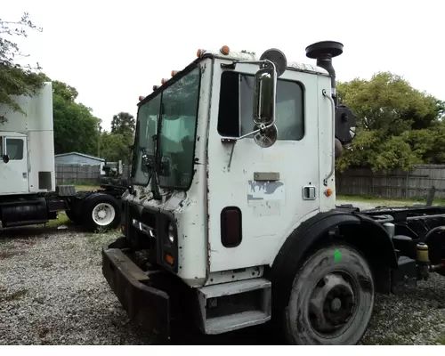 MACK MRU613 CAB