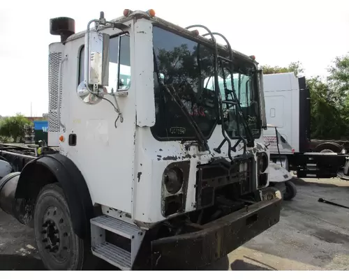 MACK MRU613 CAB