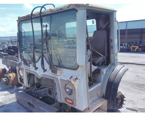 MACK MRU613 CAB