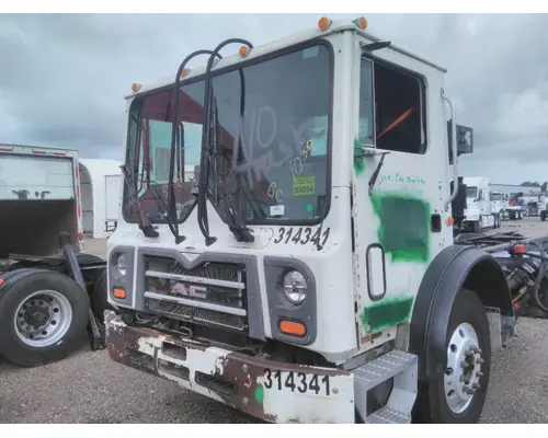 MACK MRU613 CAB