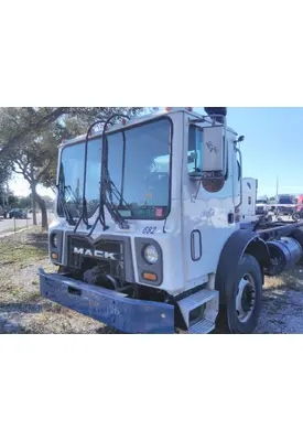 MACK MRU613 CAB