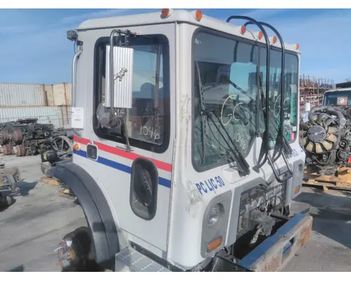 MACK MRU613 CAB
