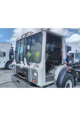 MACK MRU613 CAB