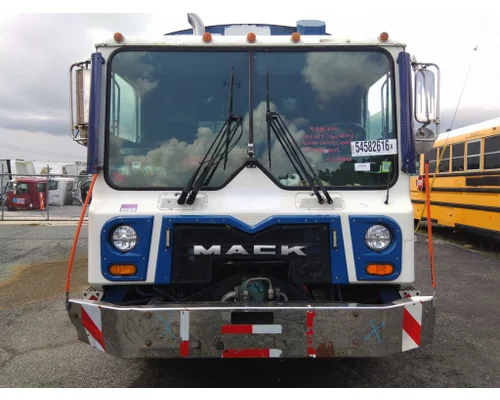 MACK MRU613 CAB