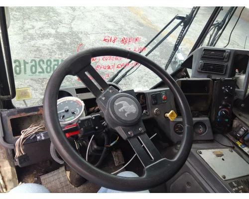MACK MRU613 CAB