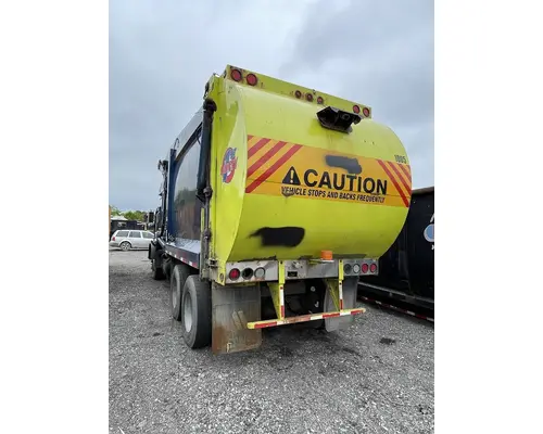 MACK MRU613 Complete Vehicle