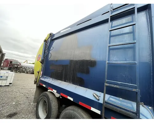 MACK MRU613 Complete Vehicle