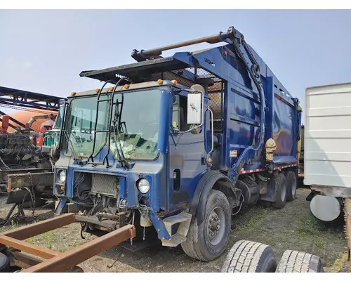 MACK MRU613 Complete Vehicle