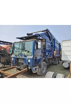 MACK MRU613 Complete Vehicle