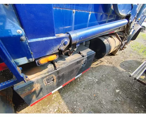 MACK MRU613 Complete Vehicle