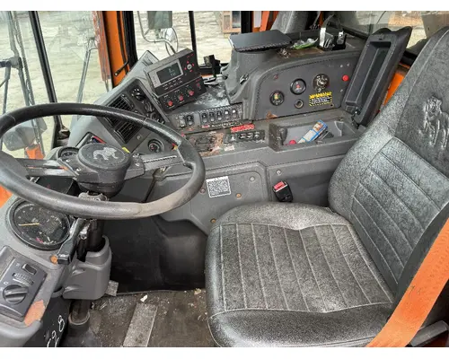 MACK MRU613 Complete Vehicle