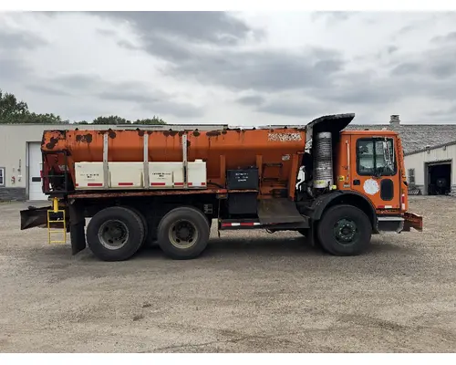 MACK MRU613 Complete Vehicle