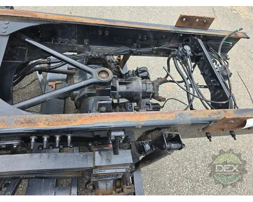 MACK MRU613 Cutoff Assembly (Housings & Suspension Only)