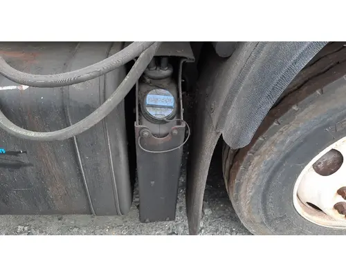 MACK MRU613 DEF TANK