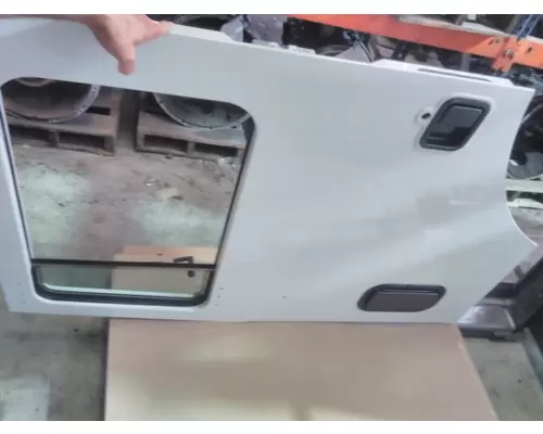 MACK MRU613 DOOR ASSEMBLY, FRONT