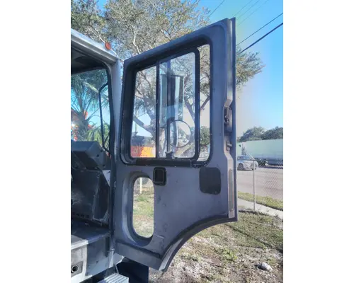 MACK MRU613 DOOR ASSEMBLY, FRONT