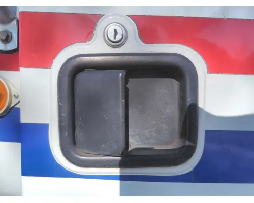 MACK MRU613 DOOR ASSEMBLY, FRONT