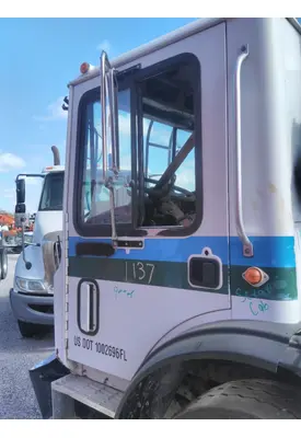 MACK MRU613 DOOR ASSEMBLY, FRONT
